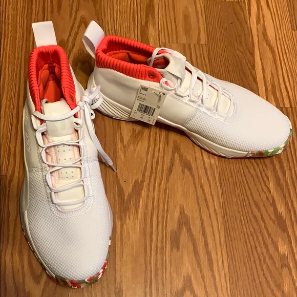 Adidas Dame 5 basketball Sneaker size 11 - Picture 2 of 8